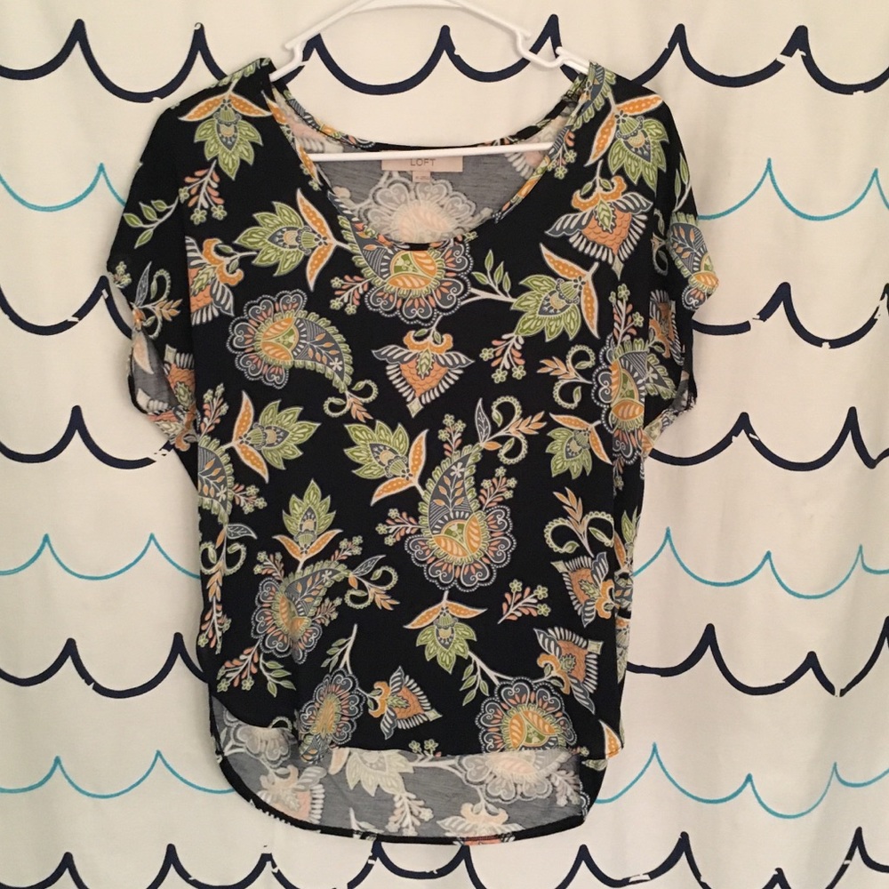 LOFT xs cap sleeve paisley top, never worn